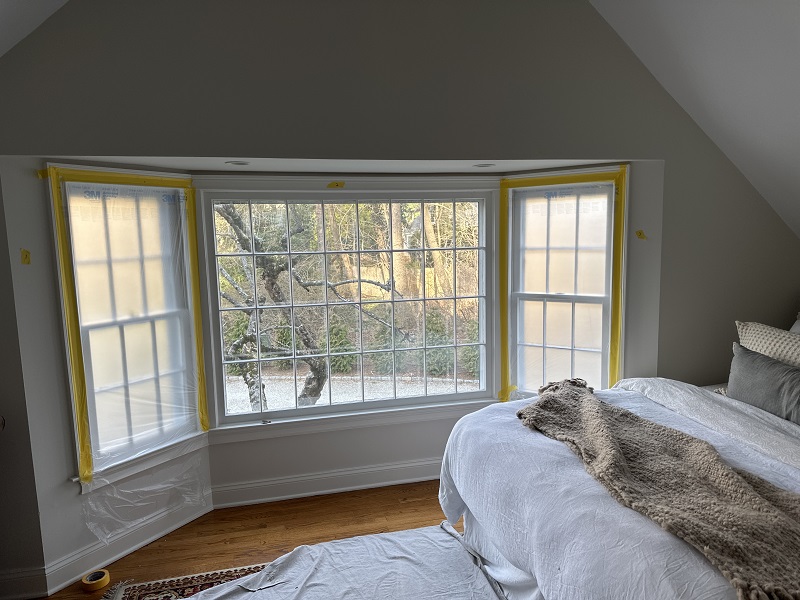 Large bay window with single pane glass needs replacement in Norwalk,CT